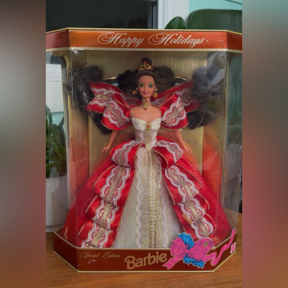 Vintage Barbie collection | Happy Holidays Special Edition Doll - Red and Gold